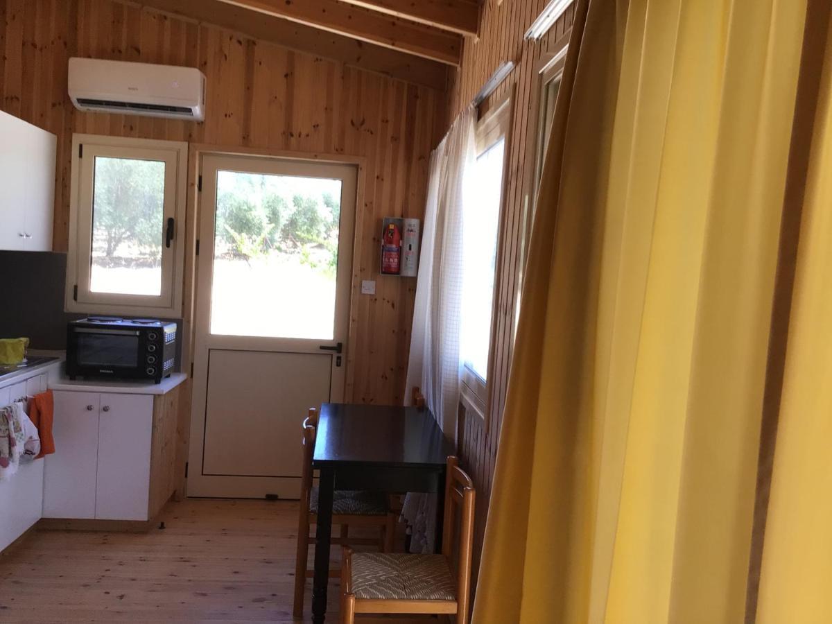 Pervolaris Cottages 2 Goudhi エクステリア 写真